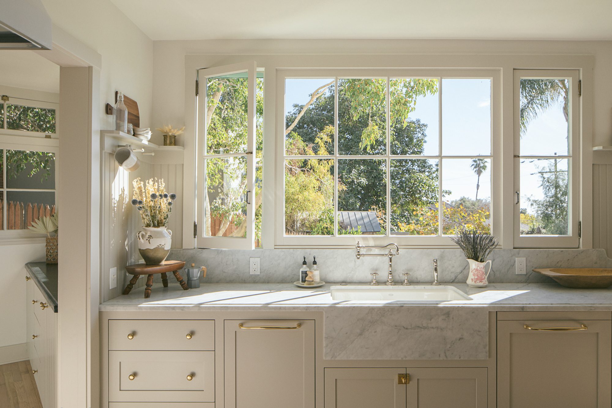 The Fleur House kitchen by Hearth Homes Interiors