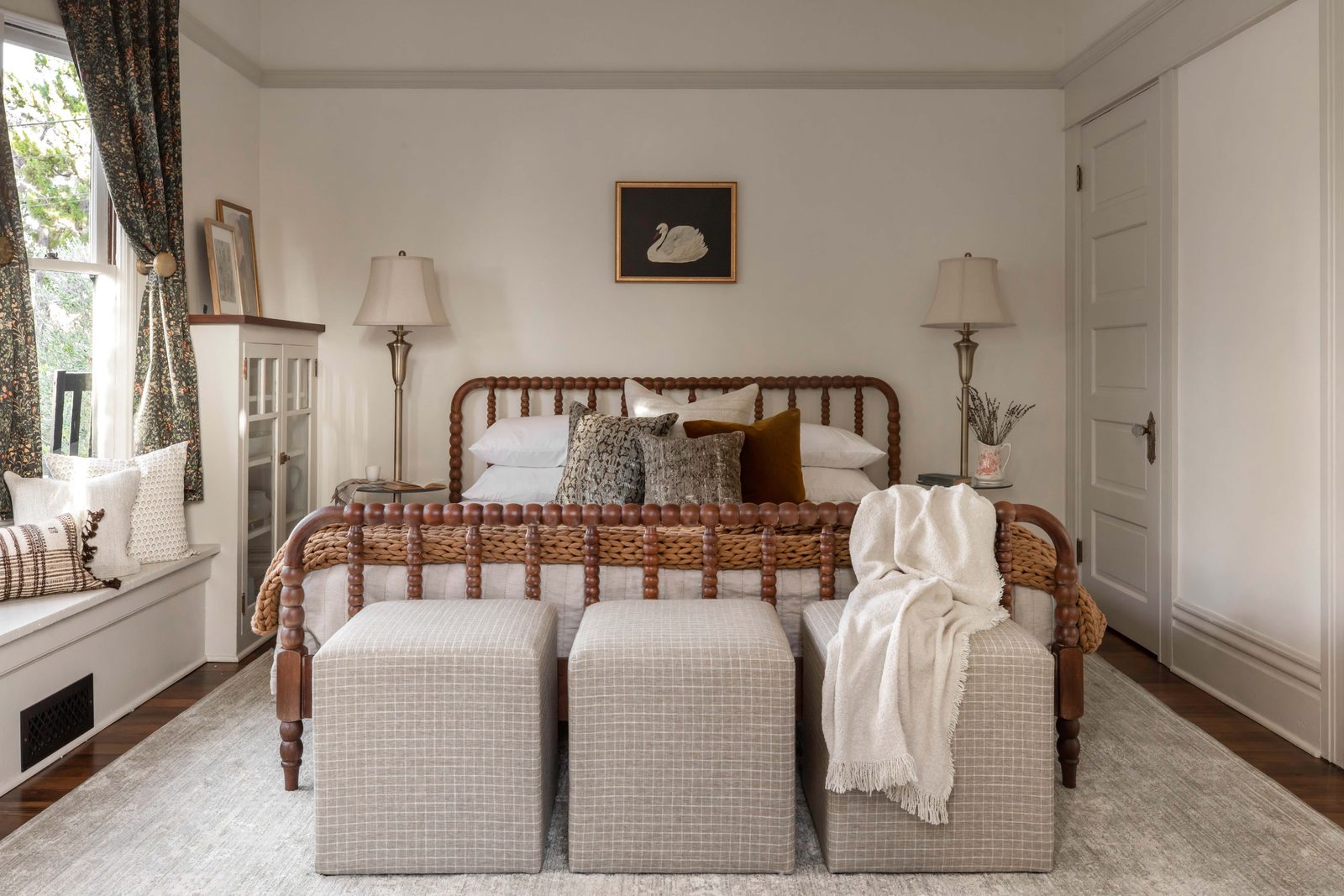 The Craft House Inn interior by Hearth Homes Interiors