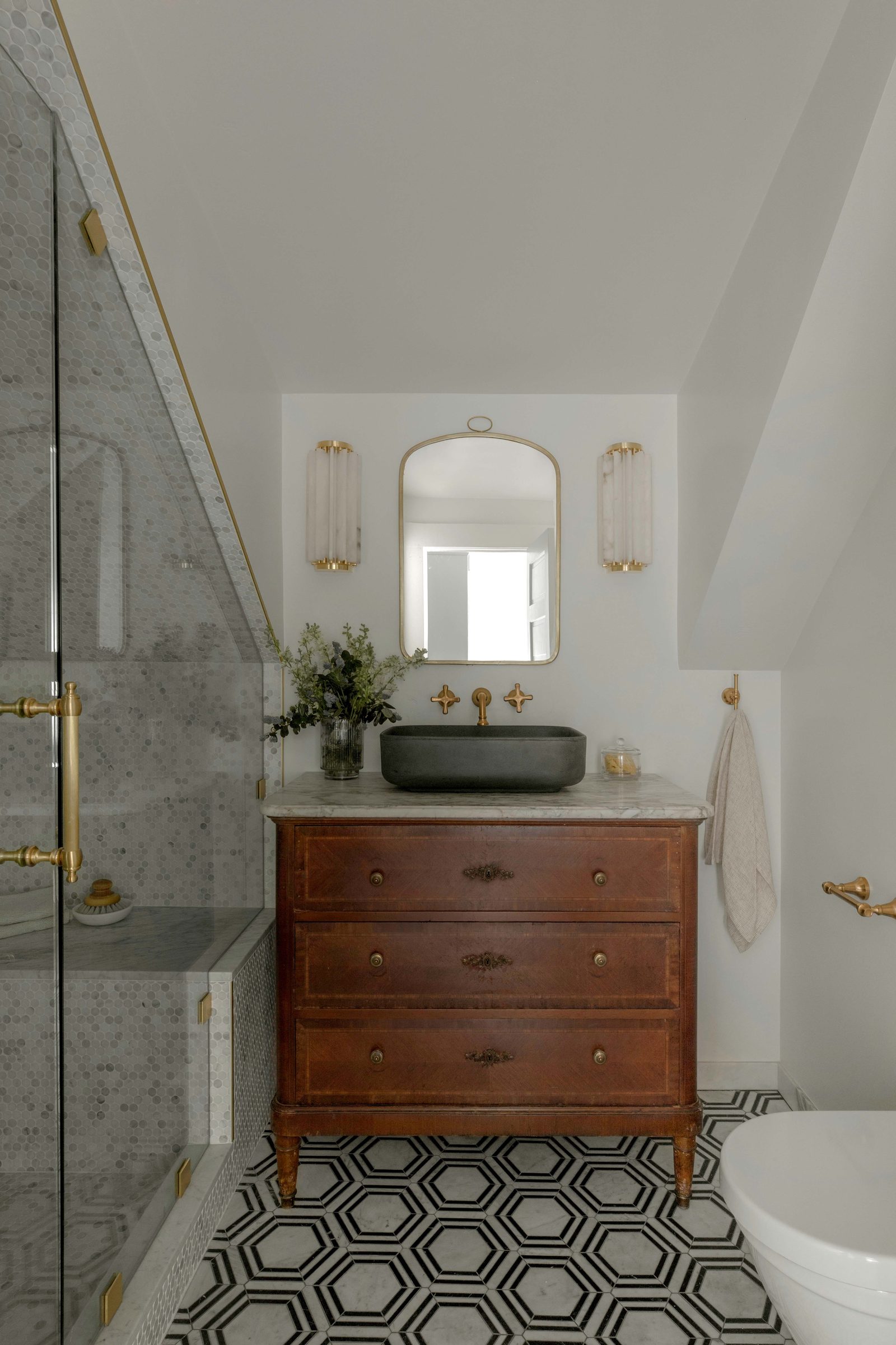 The Craft House Inn interior by Hearth Homes Interiors